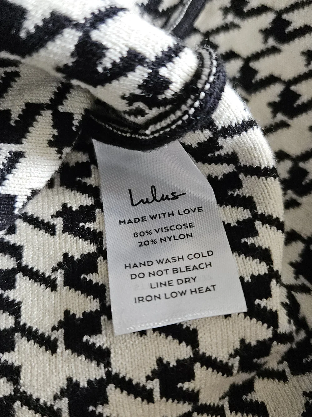 LULU'S Houndstooth Skater Skirt NWOT - Picture 3 of 5